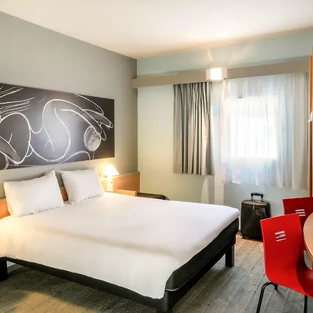 Ibis Sud 3*