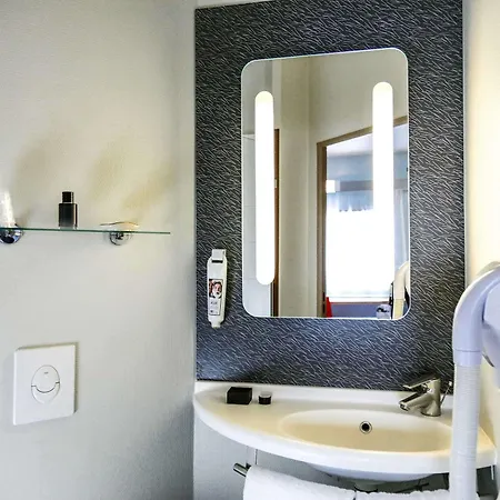 Ibis Sud 3*